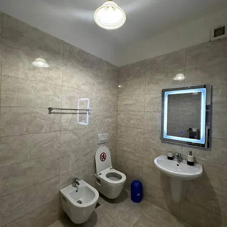 Amona Tirana